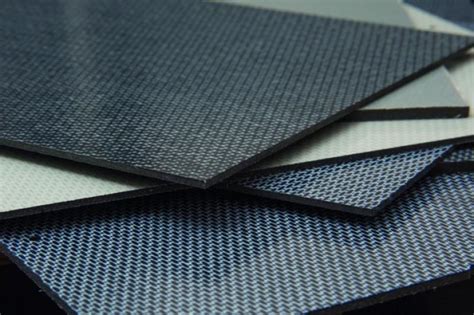  Carbon Fiber Reinforced Polymers: Uma Revolução Leve e Resistente para o Futuro!